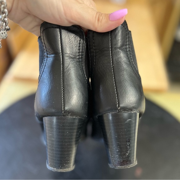 Short Faux Leather Black Wedge Heel short Booties. Size 8.5. Easy on/off - Picture 9 of 17
